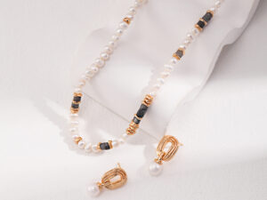 Pearl & Black Gemstone Necklace