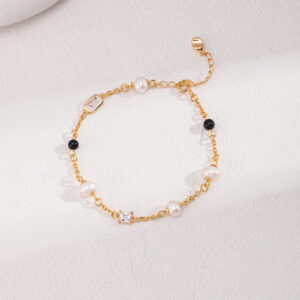 Kotone Pearl & Agate Bracelet